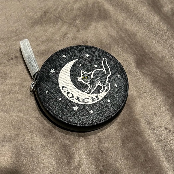 NWT Coach Coin Case With Cat - Picture 2 of 6